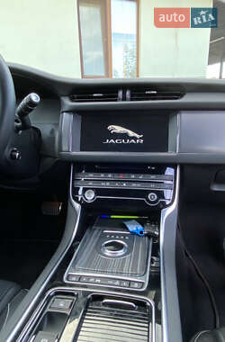 Универсал Jaguar XF 2019 в 