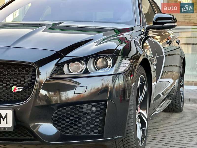 Седан Jaguar XF 2016 в Києві