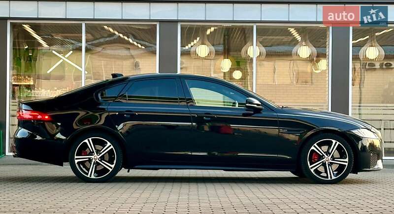 Седан Jaguar XF 2016 в Києві