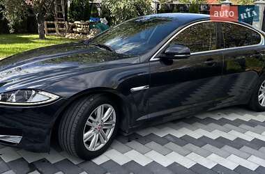 Седан Jaguar XF 2015 в 