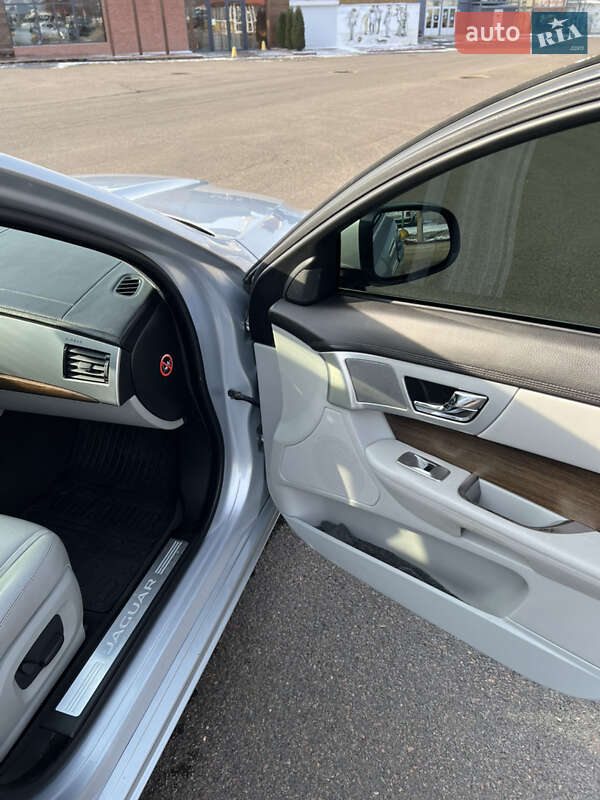 Седан Jaguar XF 2014 в Одессе