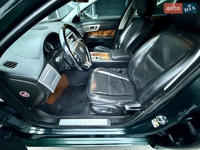 Седан Jaguar XF 2009 в Одессе