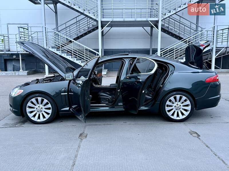Седан Jaguar XF 2009 в Одессе