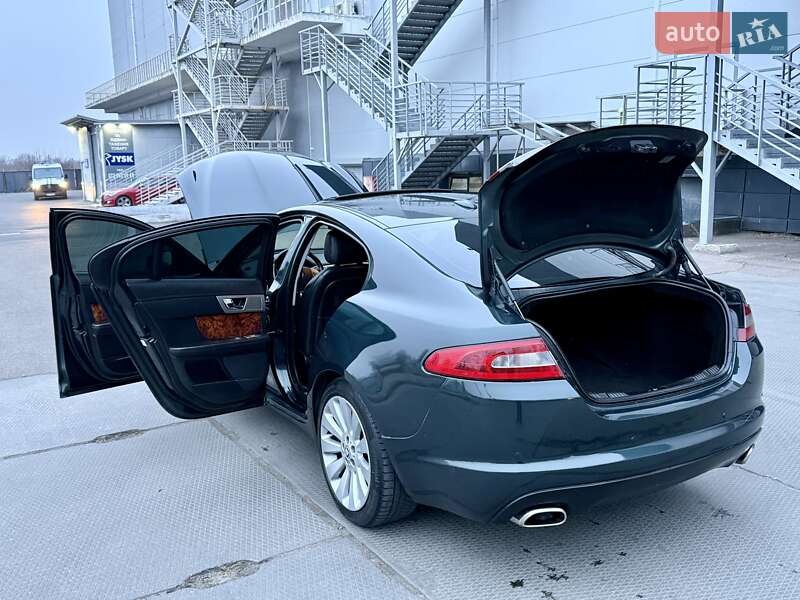 Седан Jaguar XF 2009 в Одессе