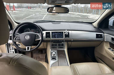 Седан Jaguar XF 2012 в Києві