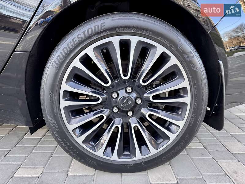 Седан Jaguar XF 2019 в Одессе