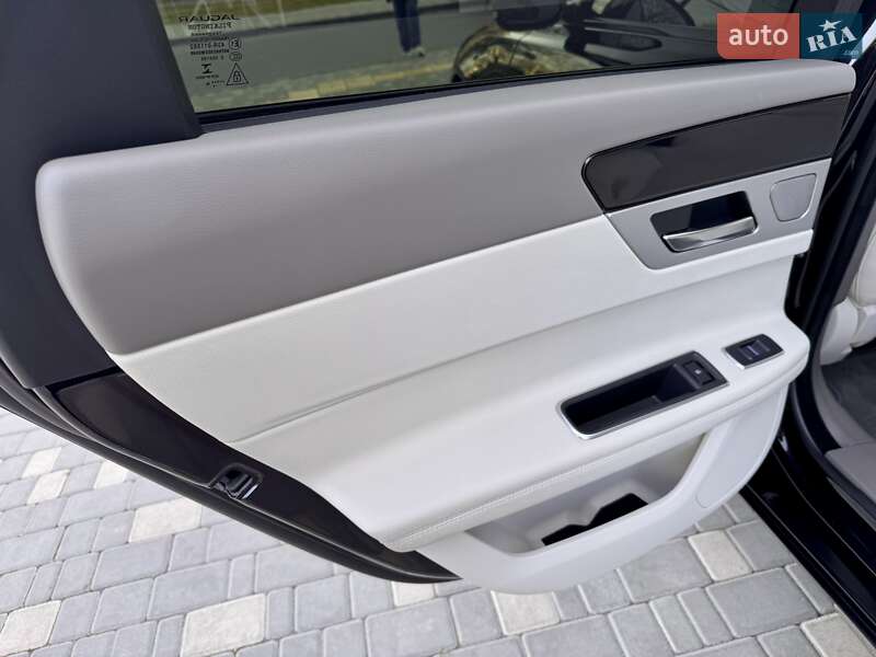 Седан Jaguar XF 2019 в Одессе