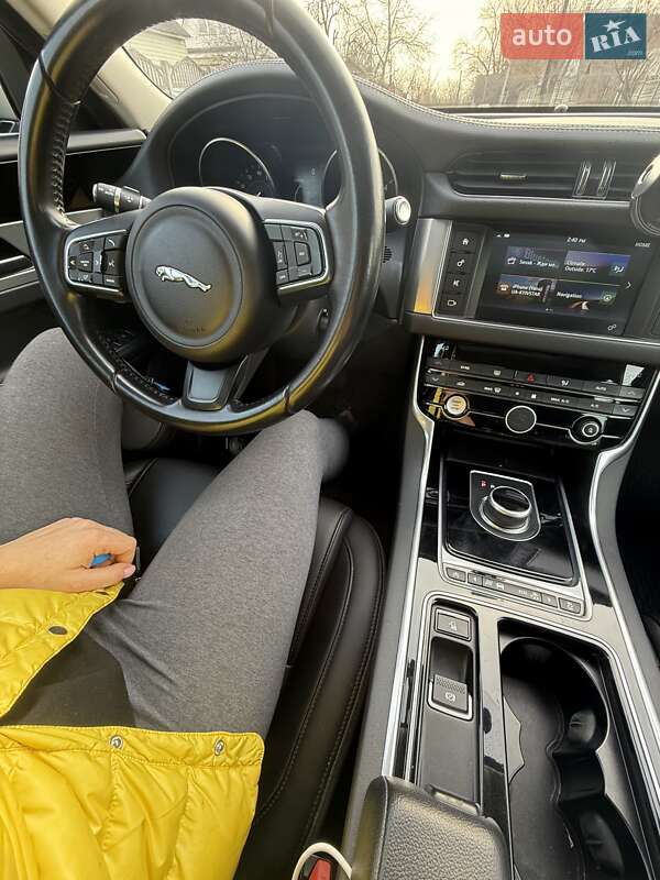 Седан Jaguar XF 2016 в Києві фото 7 Седан Jaguar XF 2016 в Києві
