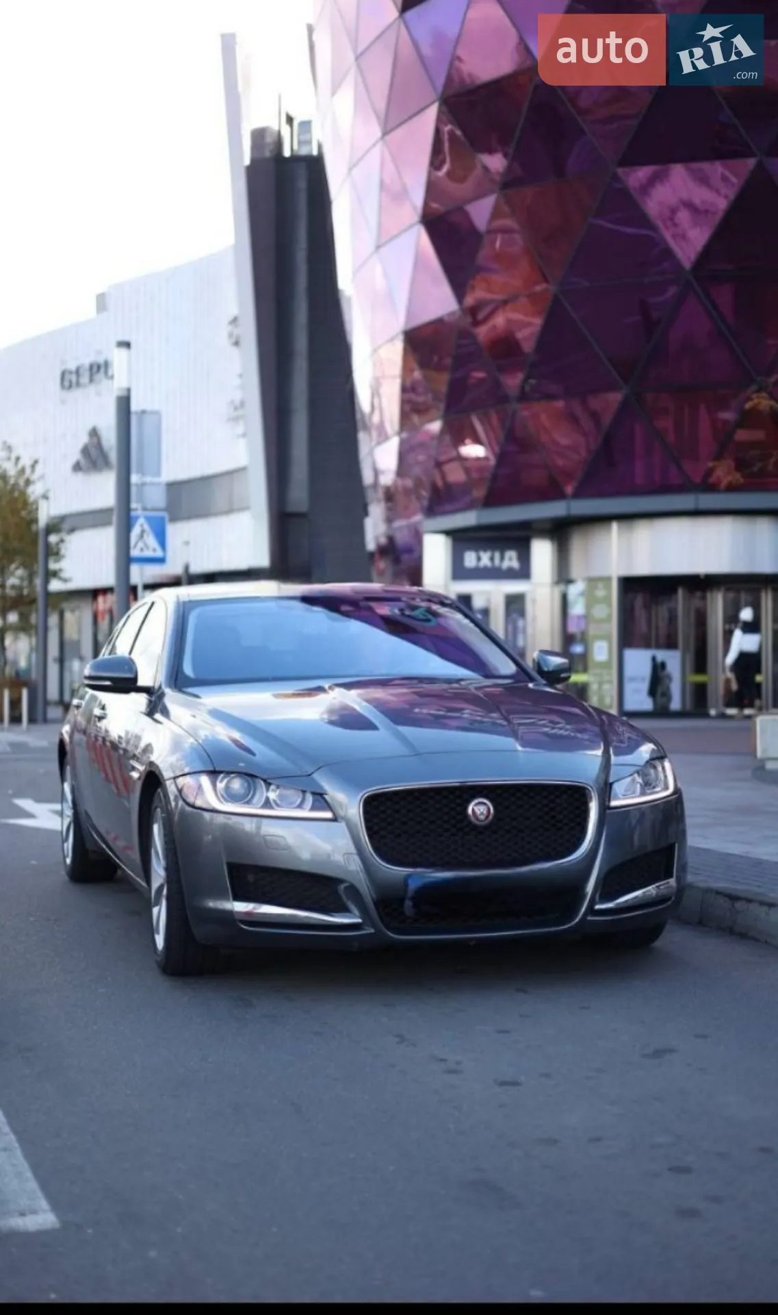 2017 Jaguar XF - мініатюра 6