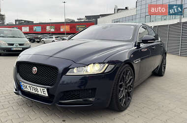 Седан Jaguar XF 2016 в 
