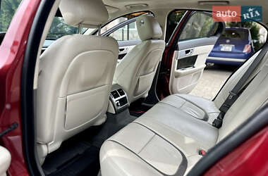 Седан Jaguar XF 2012 в 