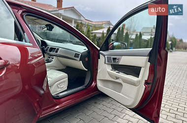 Седан Jaguar XF 2012 в 