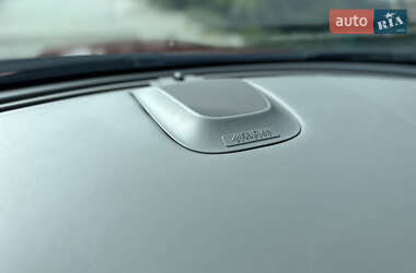 Седан Jaguar XF 2012 в 