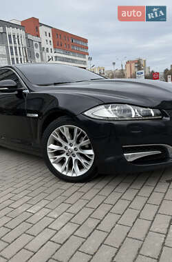 Седан Jaguar XF 2014 в 