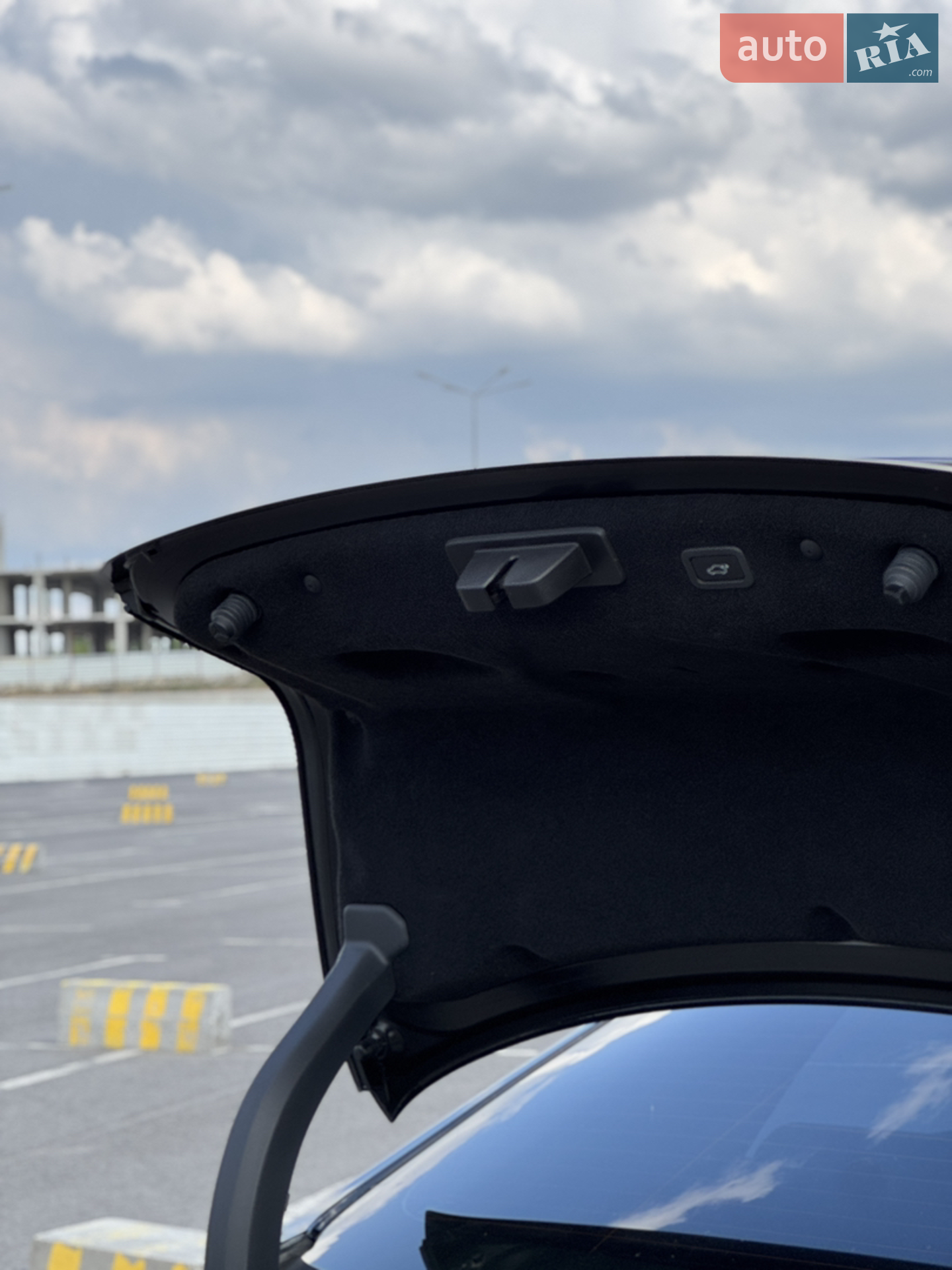 2017 Jaguar XF - мініатюра 26