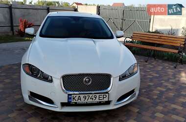 Седан Jaguar XF 2013 в 