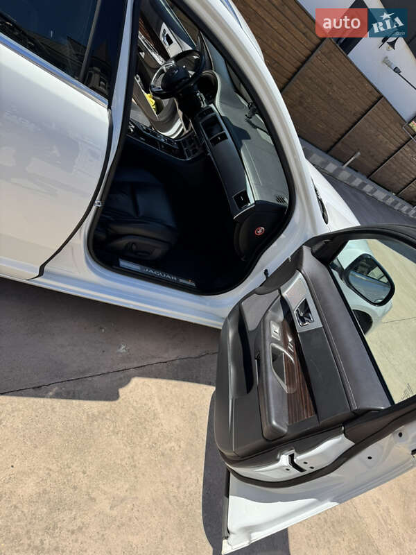 Универсал Jaguar XF 2014 в Черновцах фото 13 Универсал Jaguar XF 2014 в Черновцах