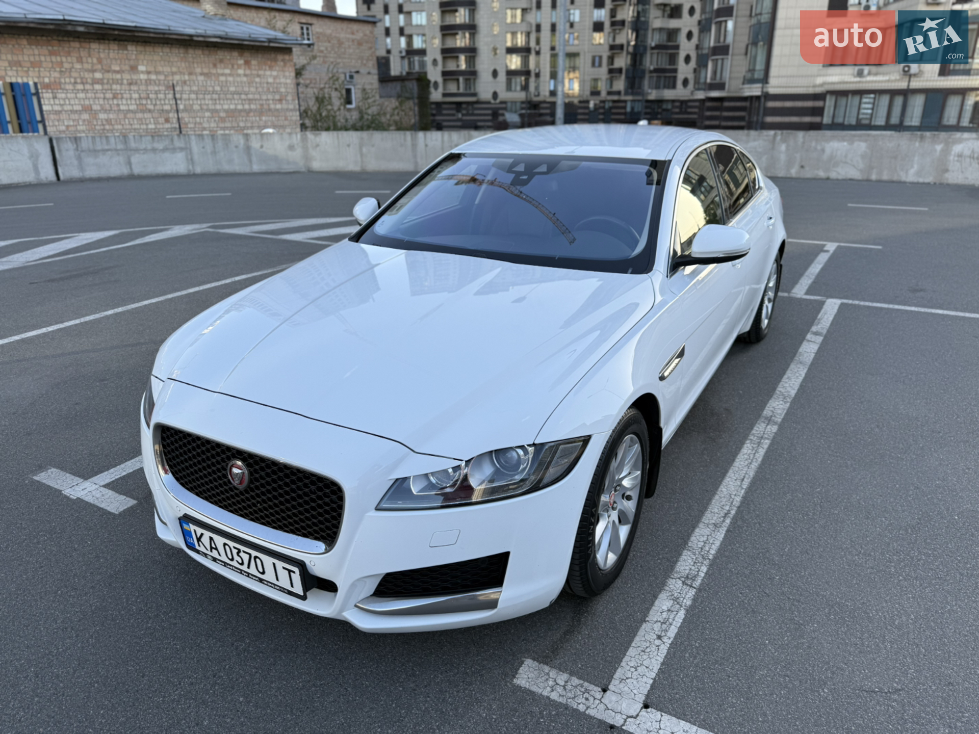 2017 Jaguar XF - фото 1