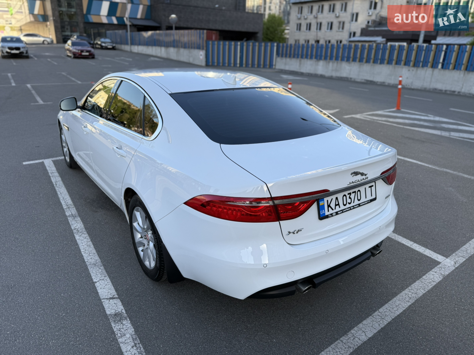 2017 Jaguar XF - мініатюра 9