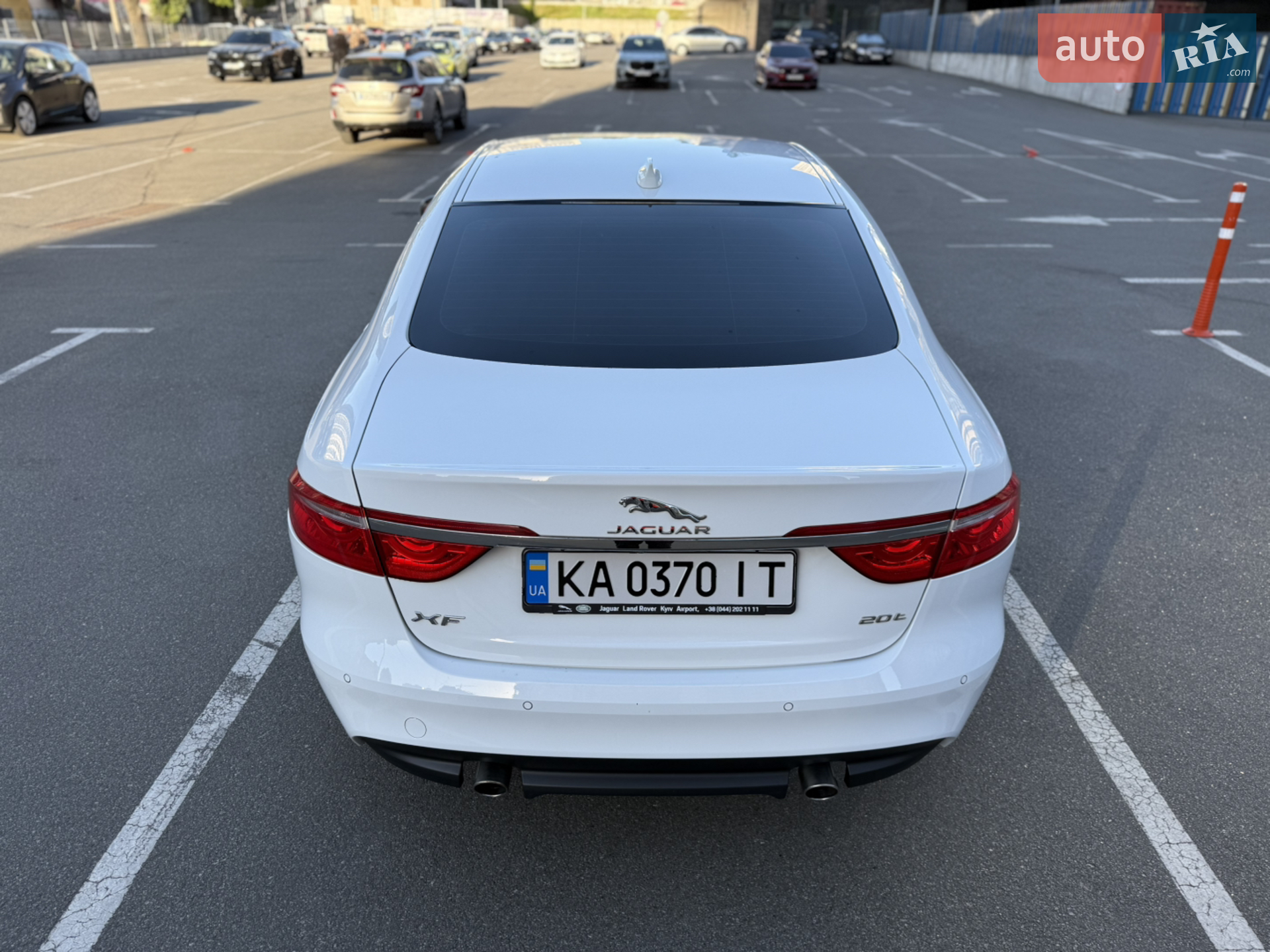 2017 Jaguar XF - мініатюра 8