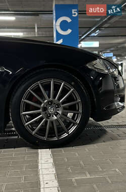 Седан Jaguar XF 2012 в 
