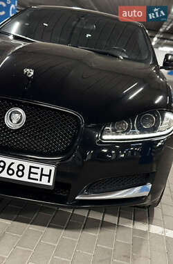 Седан Jaguar XF 2012 в 