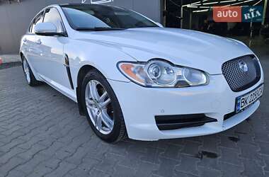 Седан Jaguar XF 2010 в Луцке