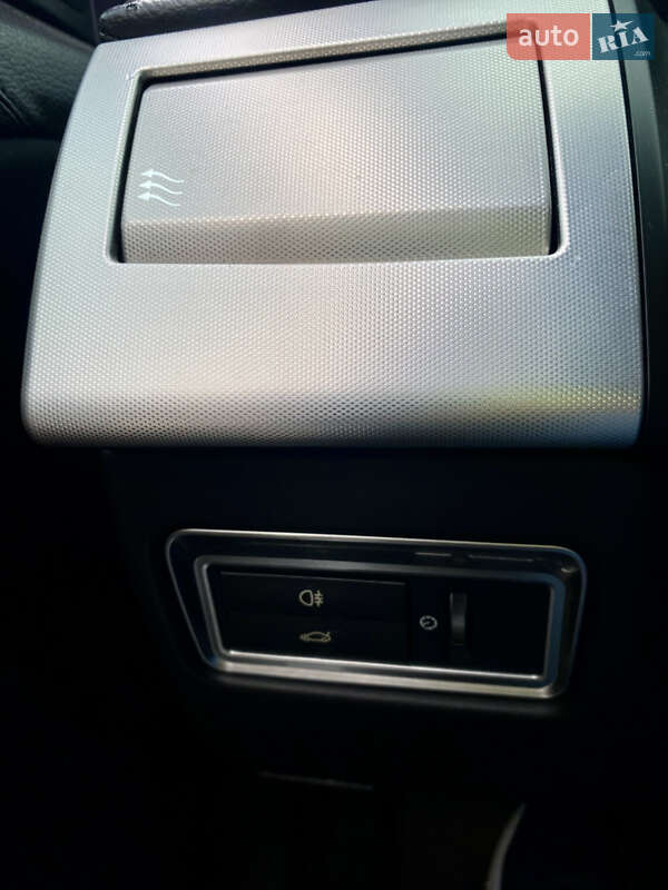 Седан Jaguar XF 2013 в Новояворовске