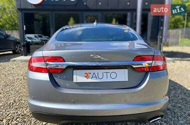 Седан Jaguar XF 2013 в 