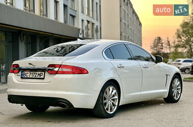 Седан Jaguar XF 2012 в 