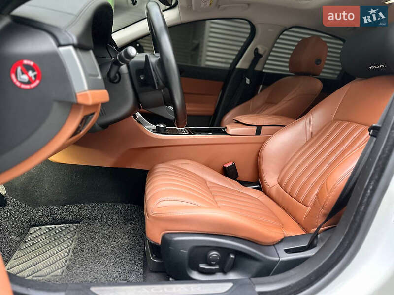 Седан Jaguar XF 2016 в Києві