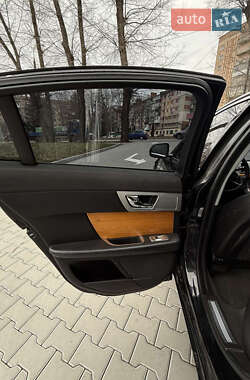 Седан Jaguar XF 2013 в 