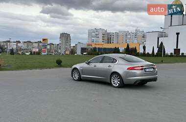 Седан Jaguar XF 2013 в 