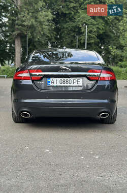Седан Jaguar XF 2012 в 
