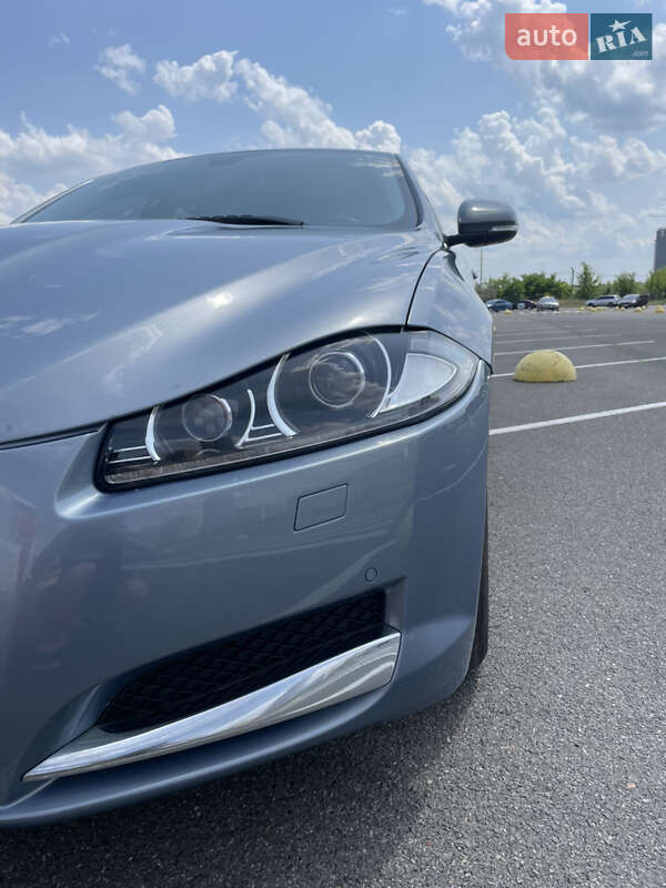 Седан Jaguar XF 2013 в Києві