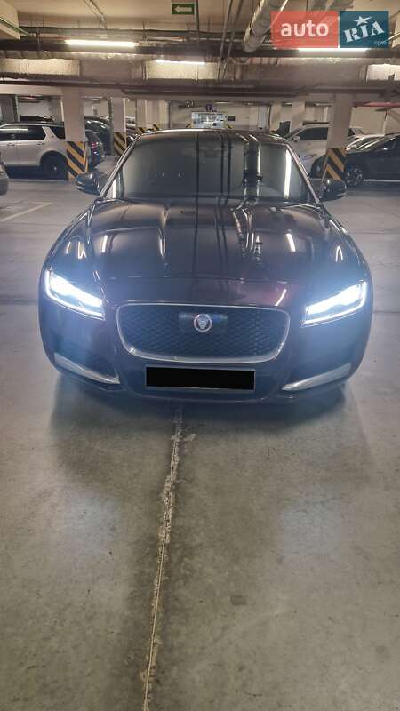 Седан Jaguar XF 2020 в Киеве