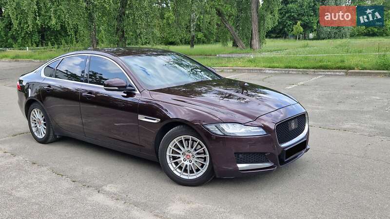 Седан Jaguar XF 2020 в Киеве