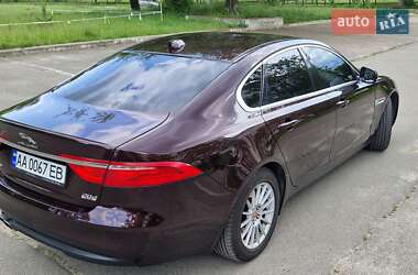Седан Jaguar XF 2020 в 