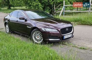 Седан Jaguar XF 2020 в 