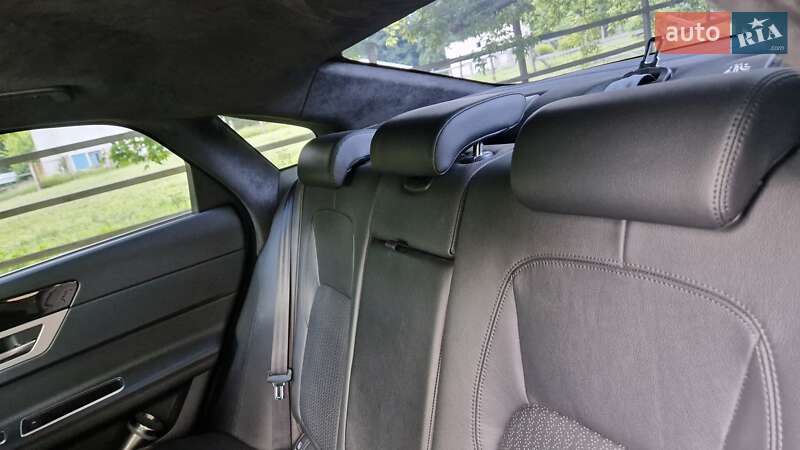 Седан Jaguar XF 2020 в Киеве