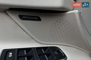 Седан Jaguar XF 2016 в 