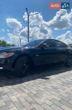 Седан Jaguar XF 2008 в 