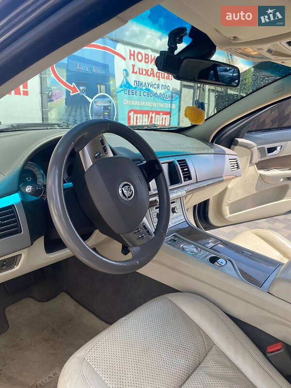 Седан Jaguar XF 2008 в Києві фото 10 Седан Jaguar XF 2008 в Києві