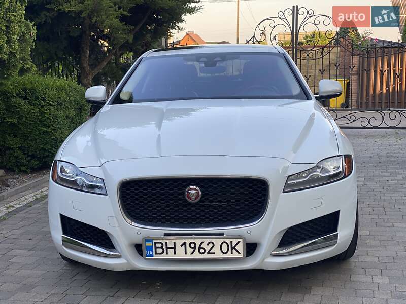 Седан Jaguar XF 2018 в Луцке фото 3 Седан Jaguar XF 2018 в Луцке