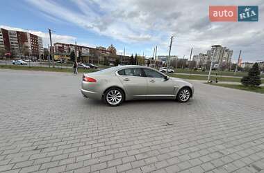 Седан Jaguar XF 2013 в 