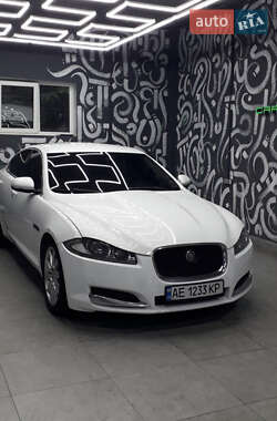 Седан Jaguar XF 2015 в Днепре