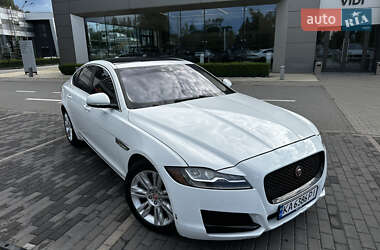 Седан Jaguar XF 2017 в Киеве