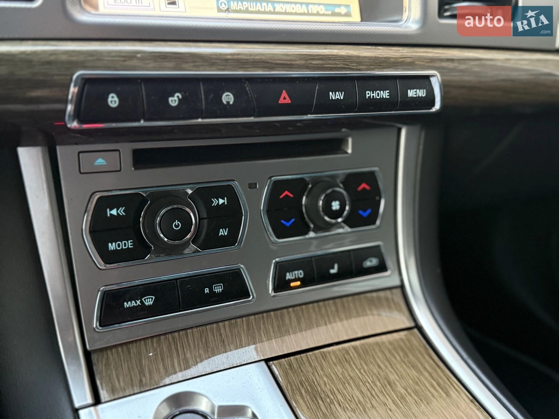 2015 Jaguar XF - мініатюра 15