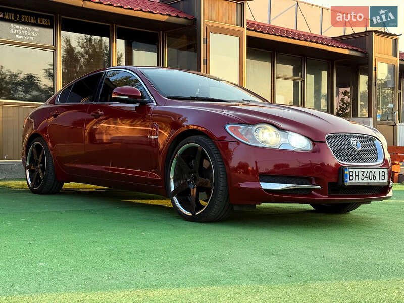 Седан Jaguar XF 2012 в Одессе