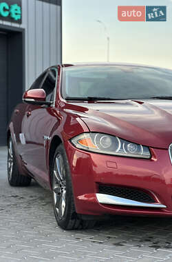 Седан Jaguar XF 2012 в 